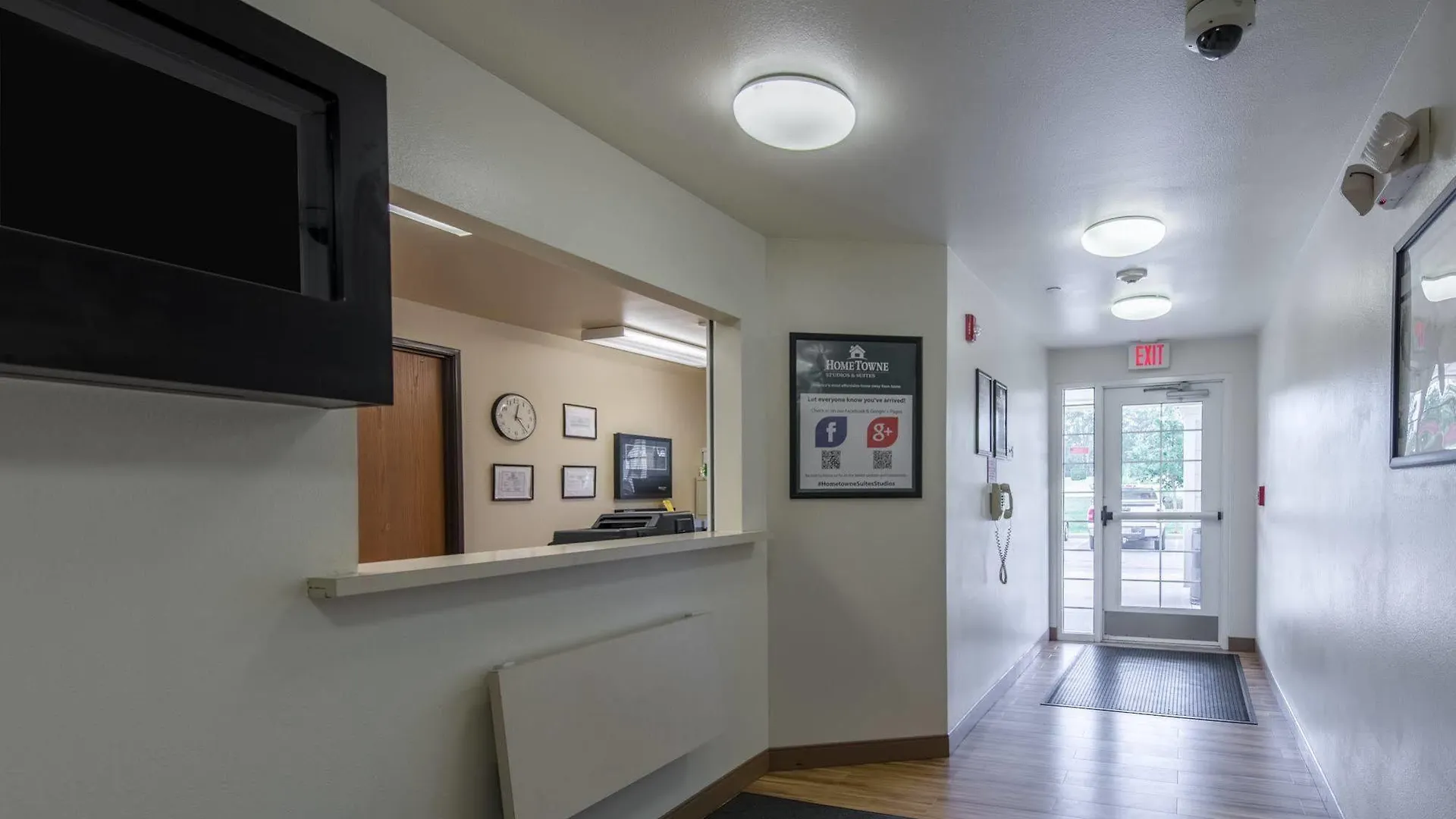 Hometowne Studios By Red Roof Columbus Motel